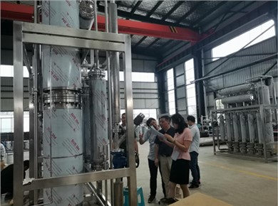 安徽省潛山市北京RY製藥公司來秋立做設備驗收